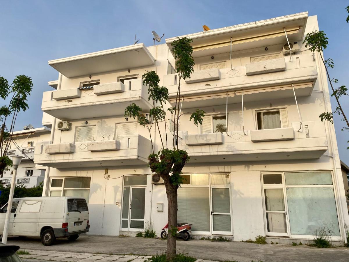 Central, Sunny & Spacious Apartment, In Kos, "1" Екстер'єр фото