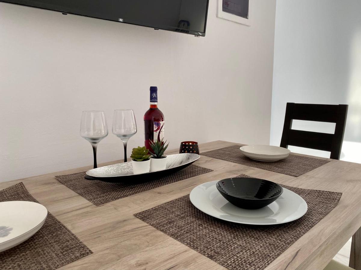 Central, Sunny & Spacious Apartment, In Kos, "1" Екстер'єр фото